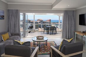 Harbour Club