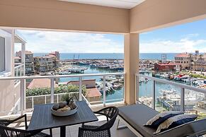 Harbour Club