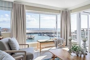 Harbour Club