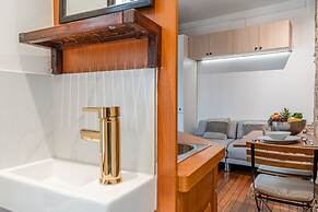 Lavie Maison Marais Studio Gem