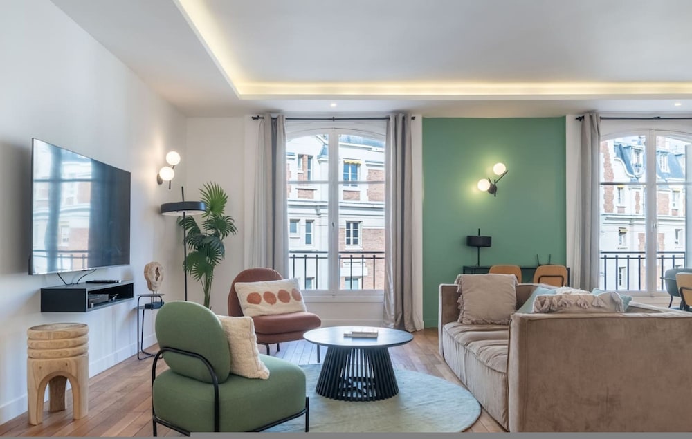 Lavie Maison the Spacious