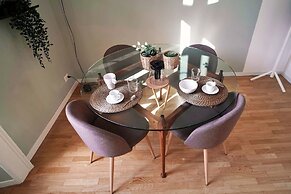 Elegant apt in Historical Building
