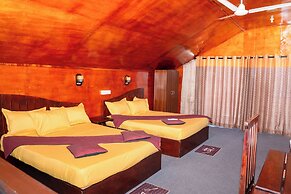 Golden Beach Hotel & Restaurant
