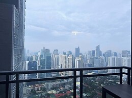 2 bedroom with 2 Balconies Skyline View