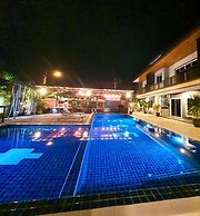 365 Place Maikhao
