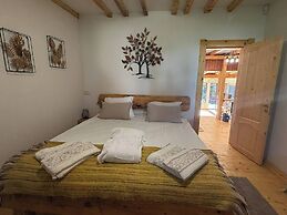 Villa Yarema Mountain Relax With Hot Jacuzzi & Sauna