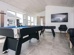 5 Star Holiday Home in Lokken