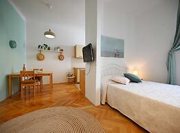Sweet and Winding Centre Lodge