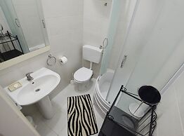 Sweet and Winding Centre Lodge