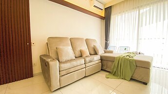 Comfort And Elegant 3Br Apartment Sky House Bsd