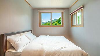 Gapyeong Sanchaek Glamping Pension