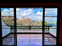 Maesalong Villa