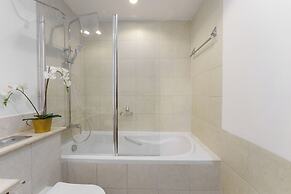 Maison Privee - Exclusive Duplex Villa with Panoramic Terrace Overlook