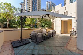 Maison Privee - Exclusive Duplex Villa with Panoramic Terrace Overlook