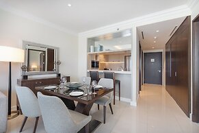 Luxury Living Spectacular Burj Views