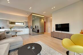Brabank Riverside & Parking by Downtown Apartments
