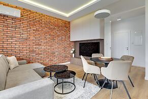 Brabank Riverside & Parking by Downtown Apartments