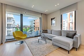 Brabank Riverside & Parking by Downtown Apartments