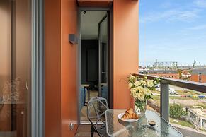 Brabank Riverside & Parking by Downtown Apartments