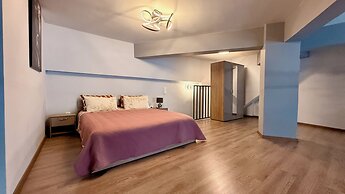Thissio Luxury Apartment