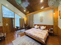 Boho Grove Cafe and Stay