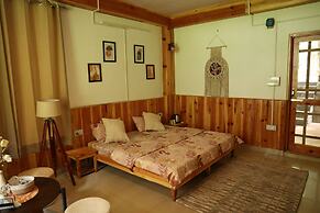 Boho Grove Cafe and Stay