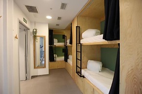 VTZ The Botanic Hostel