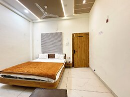 Hotel Gupta Residency - near Temple