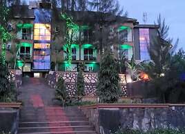 Jebel Hotel and Lounge Buloba