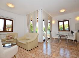 Elegant and Brigth Corner Apartments