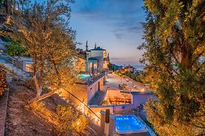 Onar Zin Seabliss - Penelope Poolside Getaway