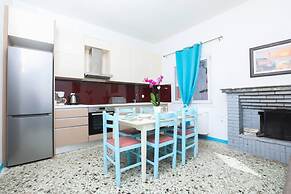 Corfu Seaside Cottage - Private Garden Retreat