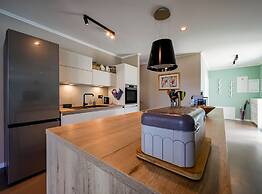 Matohanci Dazzling Villa With Pool