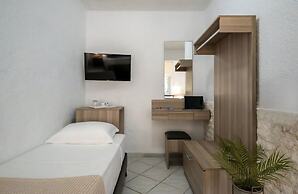 PALMA VILLAGE HOTEL by Greek Pride