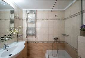 PALMA VILLAGE HOTEL by Greek Pride