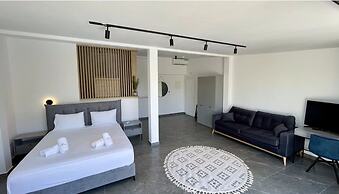 PALMA VILLAGE HOTEL by Greek Pride