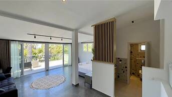 PALMA VILLAGE HOTEL by Greek Pride