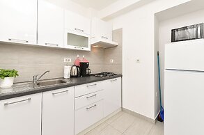 Welcoming Apartment With Garden