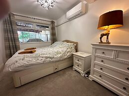 Cottinghamdetachedprop/kingbed/tv/wifi
