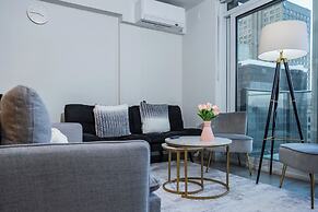 Silverstone Downtown Long-Term stay