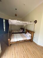 Rafiki Safari Lodge Bwindi