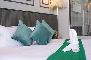 Best Time Pool Suites, Phuket