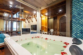 Aarya Hotel and Spa - Eternal Heritage