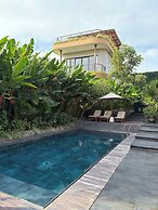 TWINSEAS VILLA
