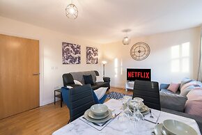 Apt - Sleeps 6 - Pets Ok - Parking