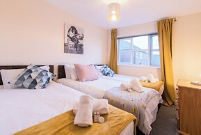 Apt - Sleeps 6 - Pets Ok - Parking