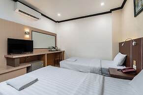 Lucky City Hotel