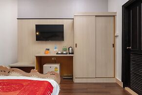 Lucky City Hotel