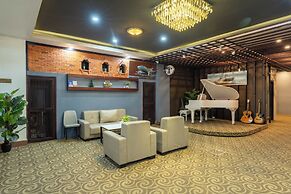Lucky City Hotel