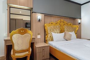 Lucky City Hotel